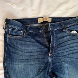 Hollister super skinny jeans size 15R (W32 length 31). Great condition.